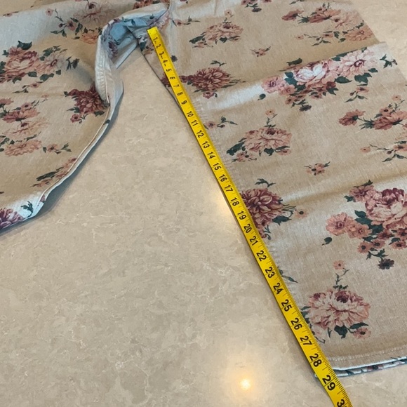 Universal Thread Jeans - Picture 7 of 16